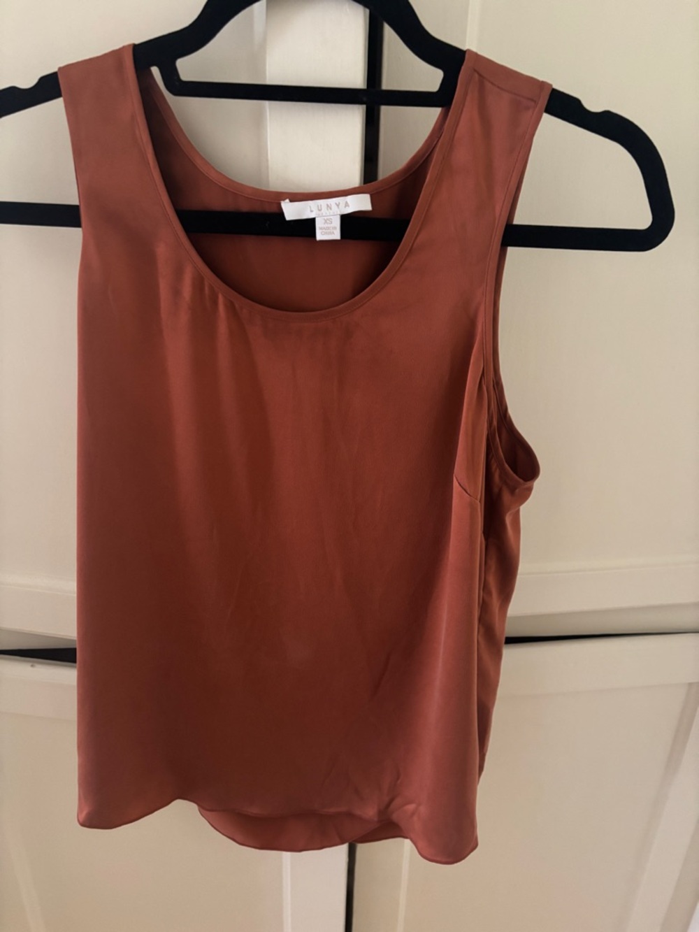 NWOT Lunya Washable Silk Top